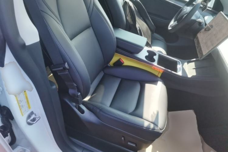 Used Tesla Model Y 2024 Rear-Wheel-Drive Version Right Front Seat