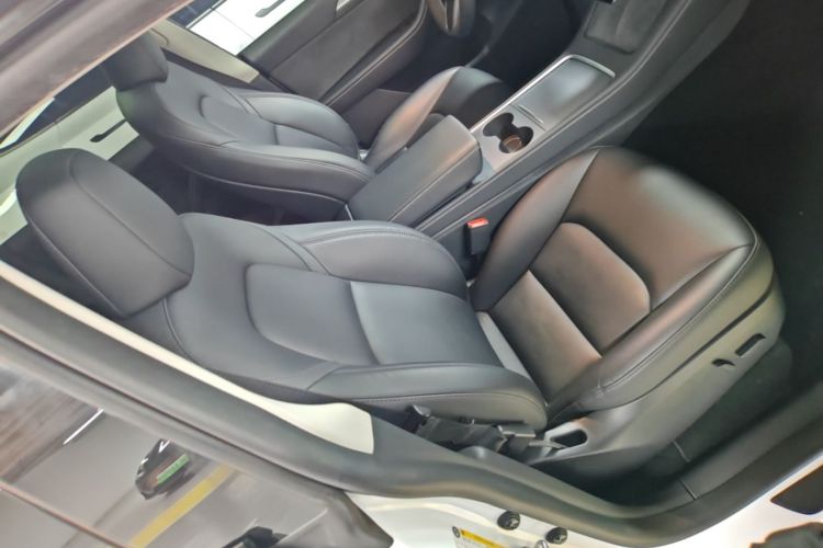 Used Tesla Model Y 2024 Rear-Wheel-Drive Version Right Front Seat