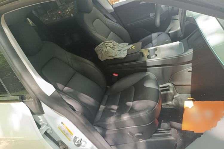 Used Tesla Model Y 2024 Rear-Wheel-Drive Version Right Front Seat