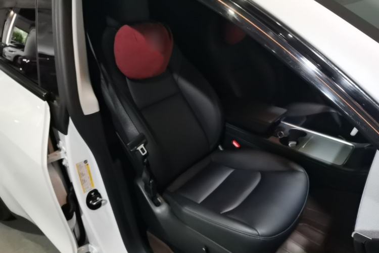 Used Tesla Model Y 2024 Rear-Wheel-Drive Version Right Front Seat