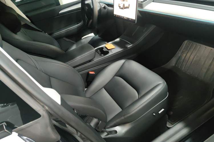 Used Tesla Model Y 2024 Rear-Wheel-Drive Version Right Front Seat