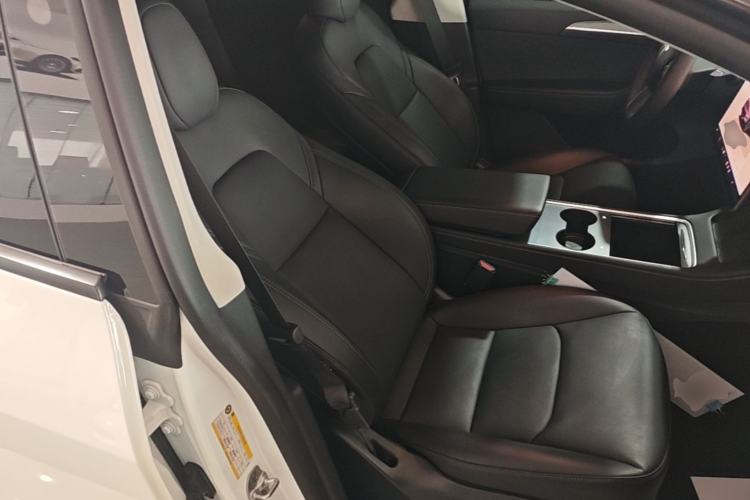 Used Tesla Model Y 2024 Rear-Wheel-Drive Version Right Front Seat