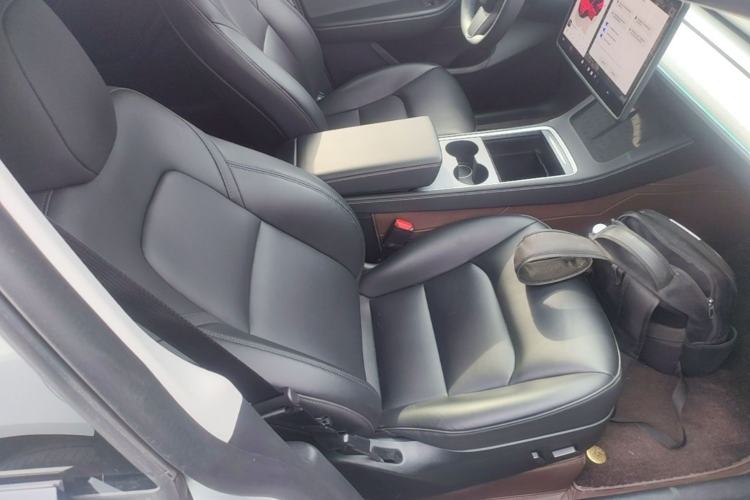 Used Tesla Model Y 2024 Rear-Wheel-Drive Version Right Front Seat