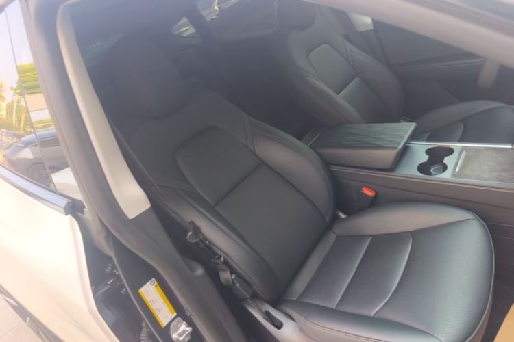 Used Tesla Model Y 2024 Rear-Wheel-Drive Version Right Front Seat