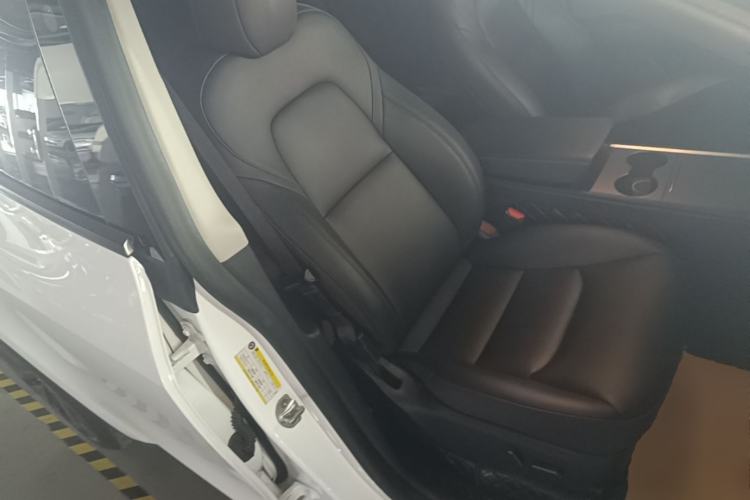 Used Tesla Model Y 2024 Rear-Wheel-Drive Version Right Front Seat