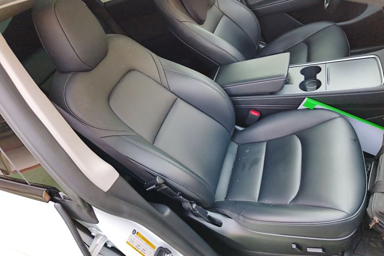 Used Tesla Model Y 2024 Rear-Wheel-Drive Version Right Front Seat