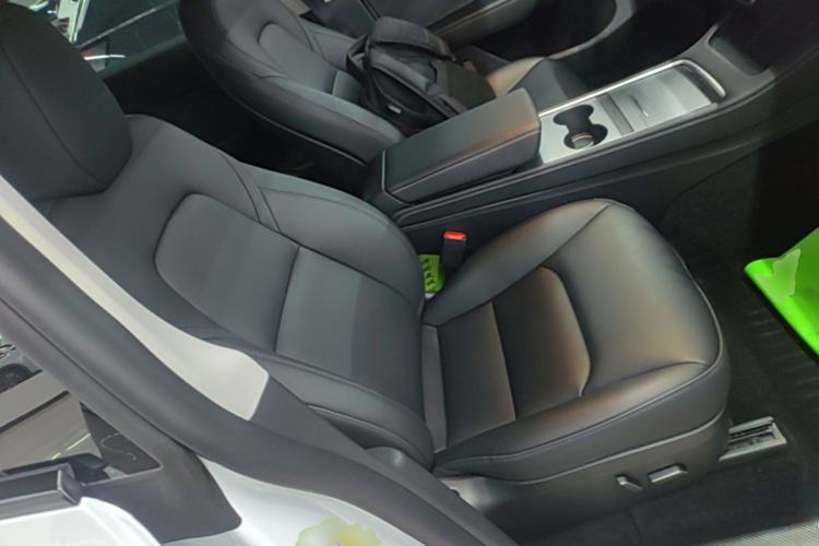 Used Tesla Model Y 2024 Rear-Wheel-Drive Version Right Front Seat