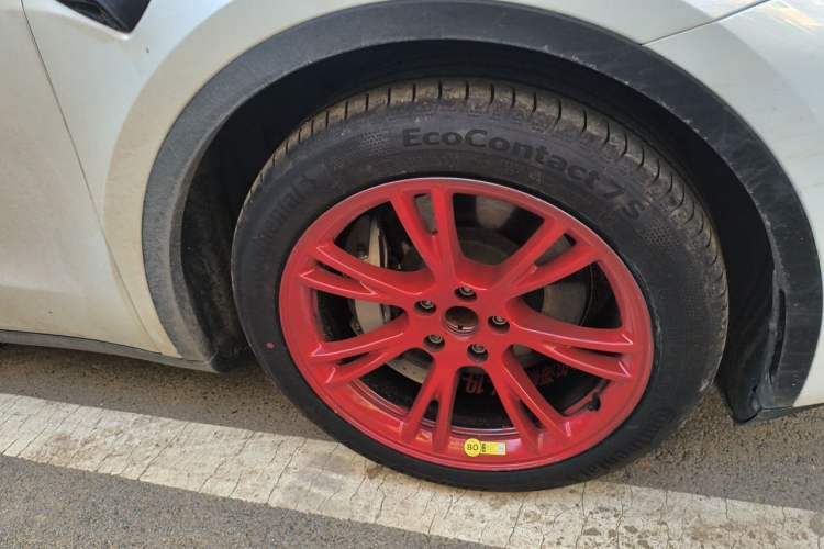 Used Tesla Model Y 2024 Rear-Wheel-Drive Version Right Front Wheel Hub
