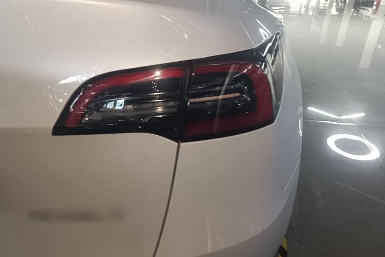 Used Tesla Model Y 2024 Rear-Wheel-Drive Version Right Rear Taillight