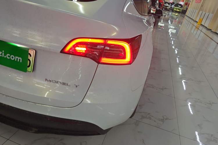 Used Tesla Model Y 2024 Rear-Wheel-Drive Version Right Rear Taillight