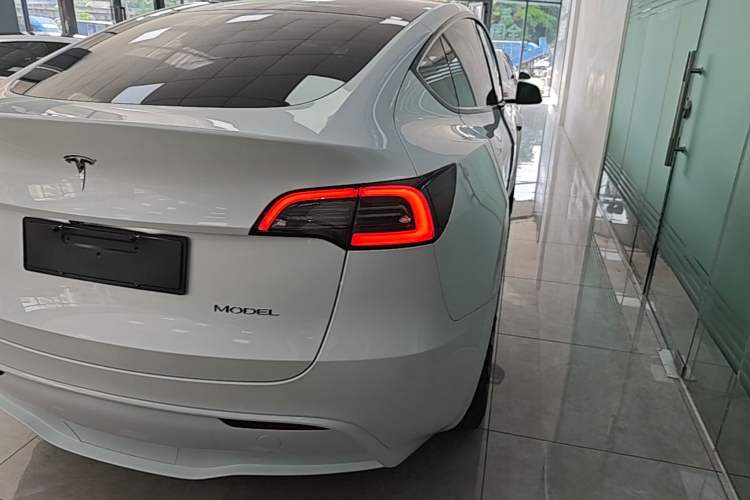 Used Tesla Model Y 2024 Rear-Wheel-Drive Version Right Rear Taillight