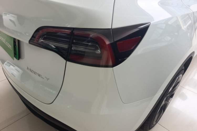 Used Tesla Model Y 2024 Rear-Wheel-Drive Version Right Rear Taillight