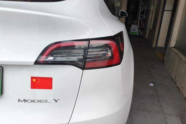 Used Tesla Model Y 2024 Rear-Wheel-Drive Version Right Rear Taillight