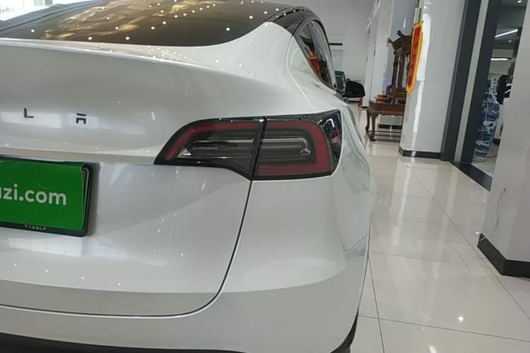 Used Tesla Model Y 2024 Rear-Wheel-Drive Version Right Rear Taillight