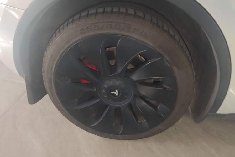Used Tesla Model Y 2024 Rear-Wheel-Drive Version Right Rear Wheel Hub