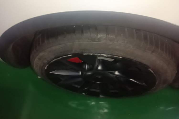 Used Tesla Model Y 2024 Rear-Wheel-Drive Version Right Rear Wheel Hub