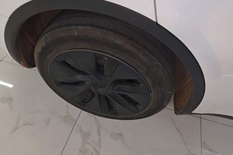 Used Tesla Model Y 2024 Rear-Wheel-Drive Version Right Rear Wheel Hub