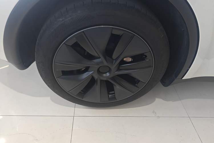 Used Tesla Model Y 2024 Rear-Wheel-Drive Version Right Rear Wheel Hub