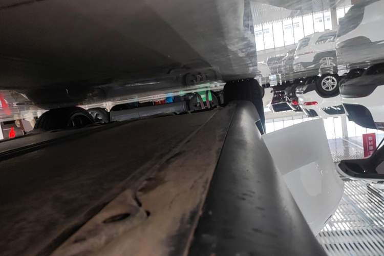 Used Tesla Model Y 2024 Rear-Wheel-Drive Version Right Side Sill
