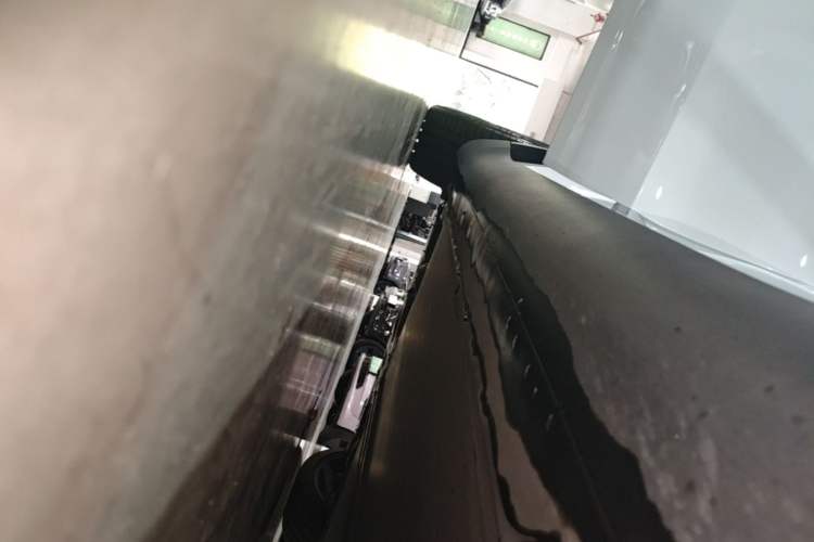 Used Tesla Model Y 2024 Rear-Wheel-Drive Version Right Side Sill
