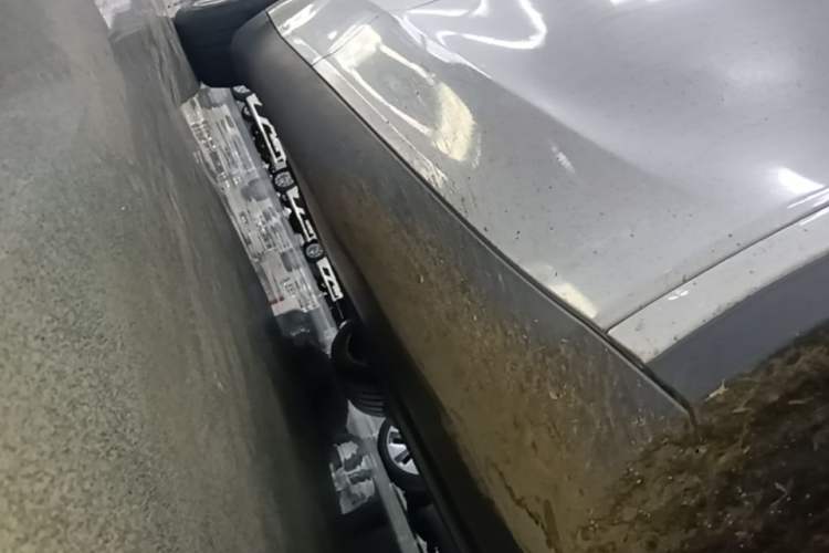 Used Tesla Model Y 2024 Rear-Wheel-Drive Version Right Side Sill