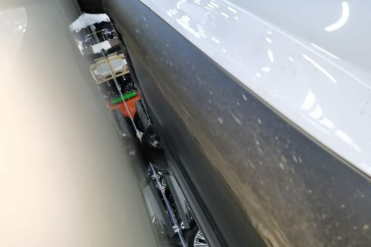 Used Tesla Model Y 2024 Rear-Wheel-Drive Version Right Side Sill