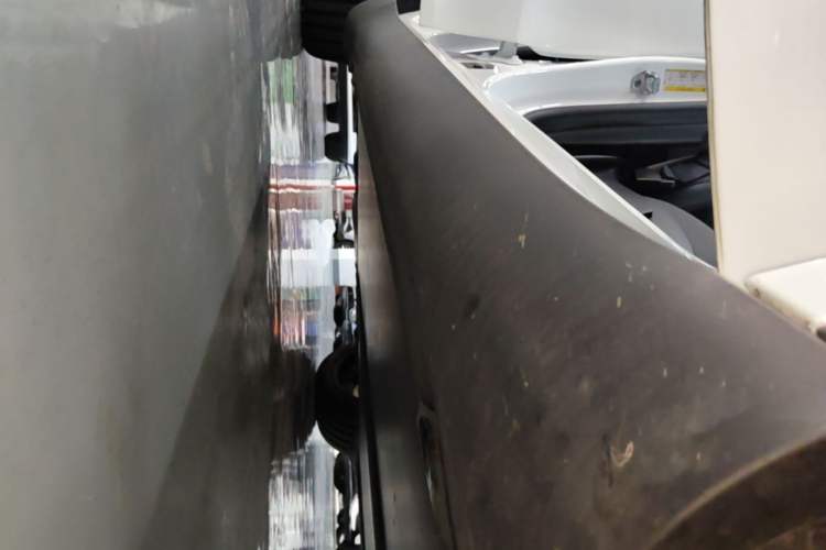 Used Tesla Model Y 2024 Rear-Wheel-Drive Version Right Side Sill