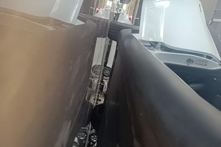 Used Tesla Model Y 2024 Rear-Wheel-Drive Version Right Side Sill