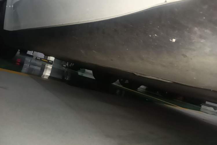 Used Tesla Model Y 2024 Rear-Wheel-Drive Version Right Side Sill