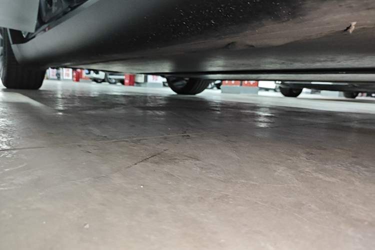 Used Tesla Model Y 2024 Rear-Wheel-Drive Version Right Side Sill