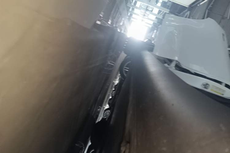 Used Tesla Model Y 2024 Rear-Wheel-Drive Version Right Side Sill