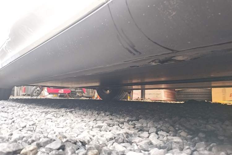 Used Tesla Model Y 2024 Rear-Wheel-Drive Version Right Side Sill