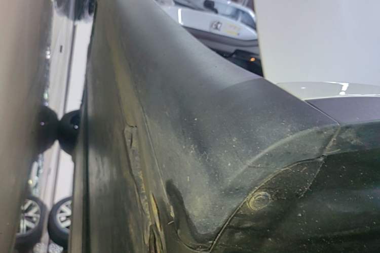 Used Tesla Model Y 2024 Rear-Wheel-Drive Version Right Side Sill