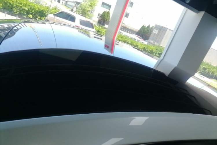 Used Tesla Model Y 2024 Rear-Wheel-Drive Version Roof