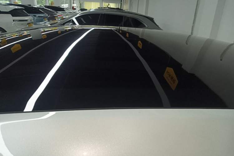 Used Tesla Model Y 2024 Rear-Wheel-Drive Version Roof