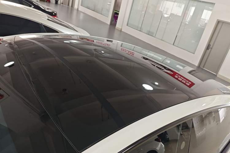 Used Tesla Model Y 2024 Rear-Wheel-Drive Version Roof
