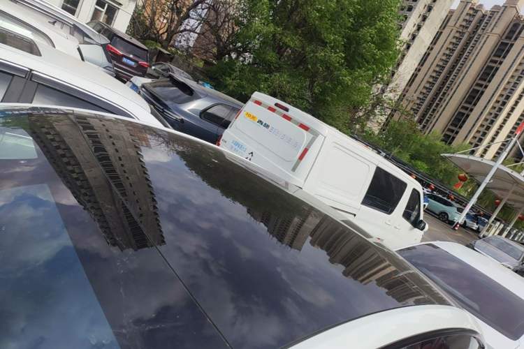 Used Tesla Model Y 2024 Rear-Wheel-Drive Version Roof