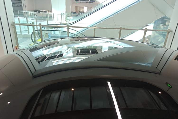Used Tesla Model Y 2024 Rear-Wheel-Drive Version Roof