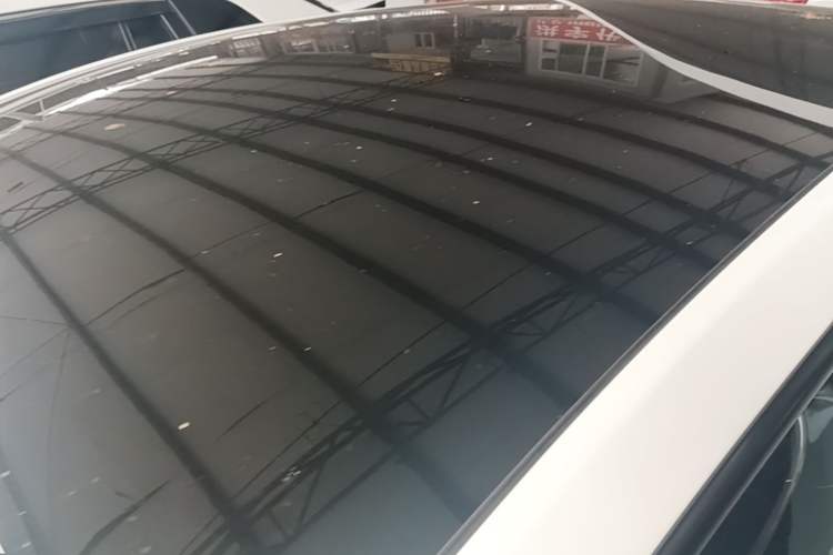 Used Tesla Model Y 2024 Rear-Wheel-Drive Version Roof