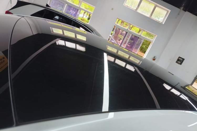 Used Tesla Model Y 2024 Long-Range All-Wheel-Drive Version Roof