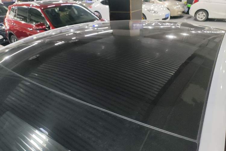 Used Tesla Model Y 2024 Rear-Wheel-Drive Version Roof
