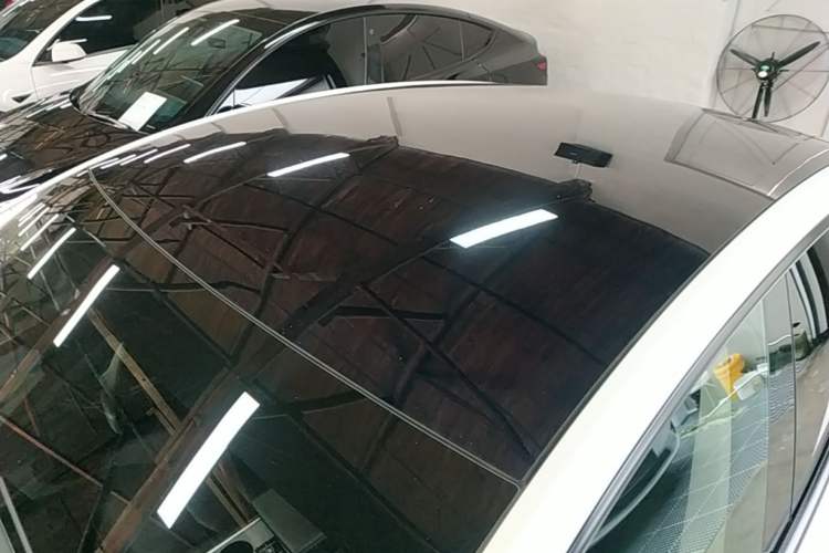 Used Tesla Model Y 2024 Long-Range All-Wheel-Drive Version Roof
