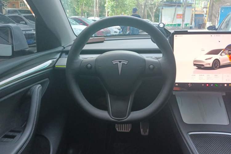 Used Tesla Model Y 2024 Rear-Wheel-Drive Version Steering Wheel