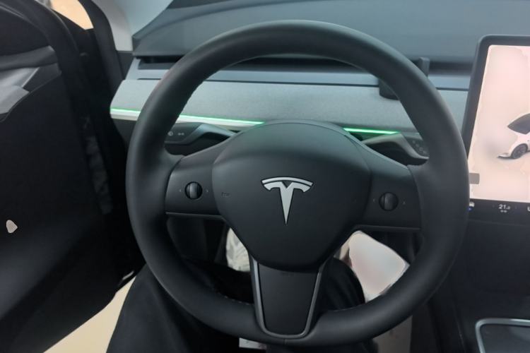 Used Tesla Model Y 2024 Rear-Wheel-Drive Version Steering Wheel