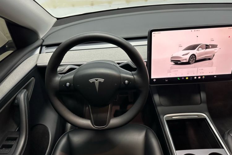 Used Tesla Model Y 2024 Rear-Wheel-Drive Version Steering Wheel