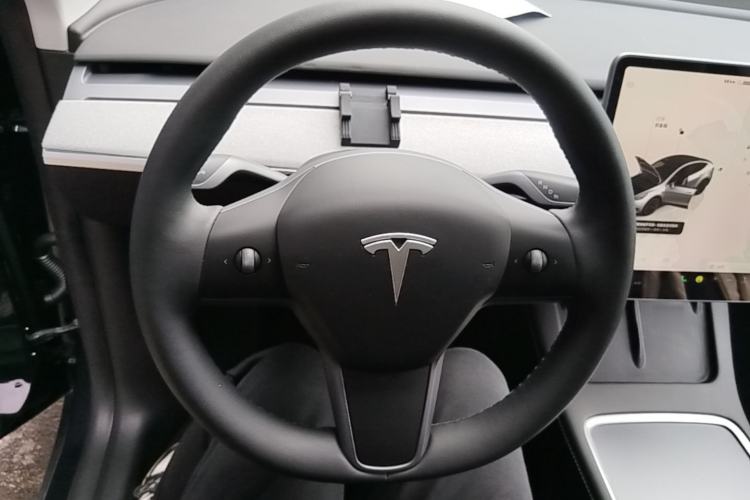 Used Tesla Model Y 2024 Rear-Wheel-Drive Version Steering Wheel
