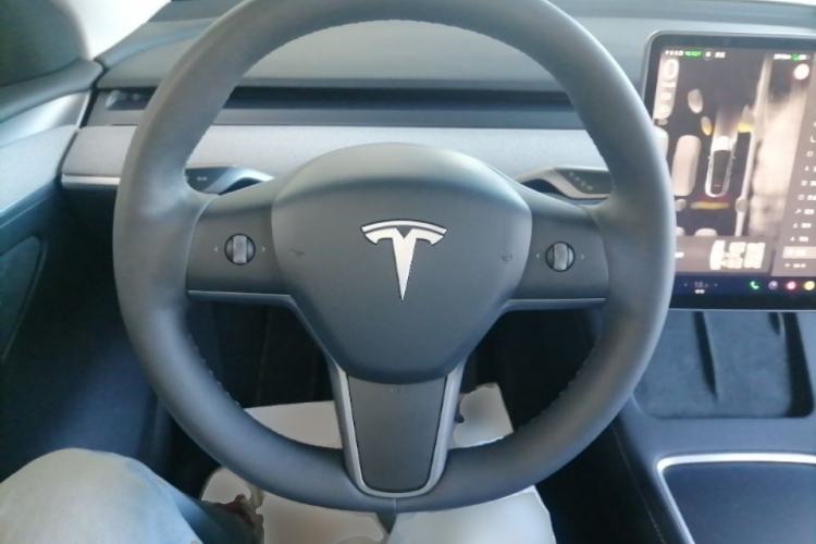 Used Tesla Model Y 2024 Rear-Wheel-Drive Version Steering Wheel
