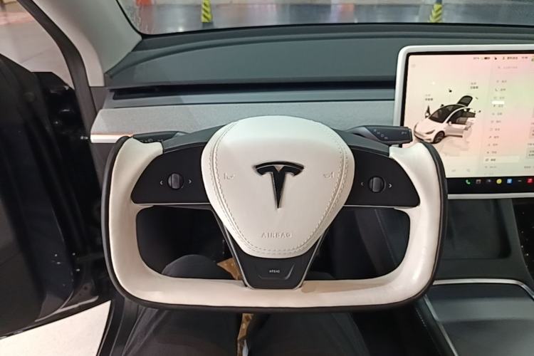 Used Tesla Model Y 2024 Rear-Wheel-Drive Version Steering Wheel