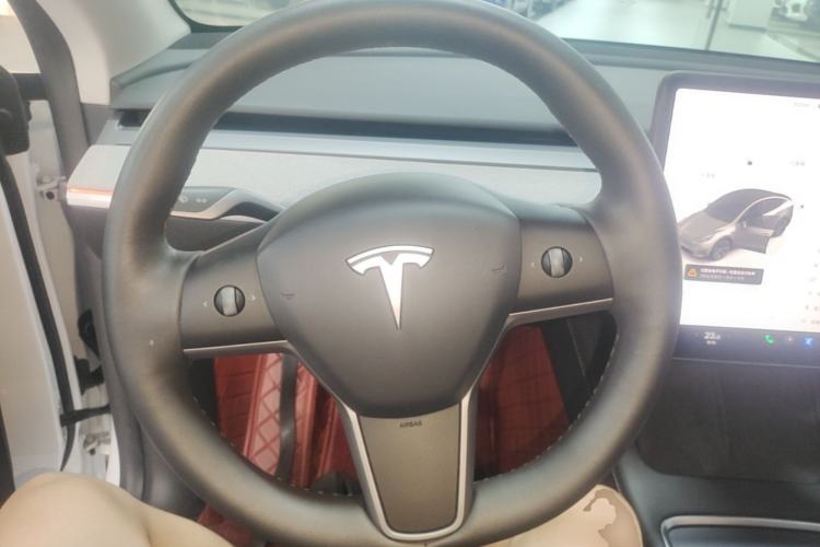 Used Tesla Model Y 2024 Rear-Wheel-Drive Version Steering Wheel