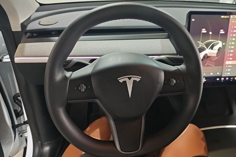 Used Tesla Model Y 2024 Rear-Wheel-Drive Version Steering Wheel